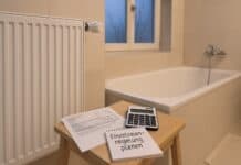 Einzelraumregelung: Bad warm, Rest sparsam – so geht’s Badezimmer mit Thermostat – Einzelraumregelung für gezieltes Heizen