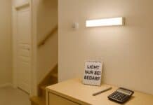 Bewegungsmelder & Dämmerungsschalter: Licht nur bei Bedarf Bewegungsmelder im Flur: Licht nur bei Bedarf und Stromkosten senken